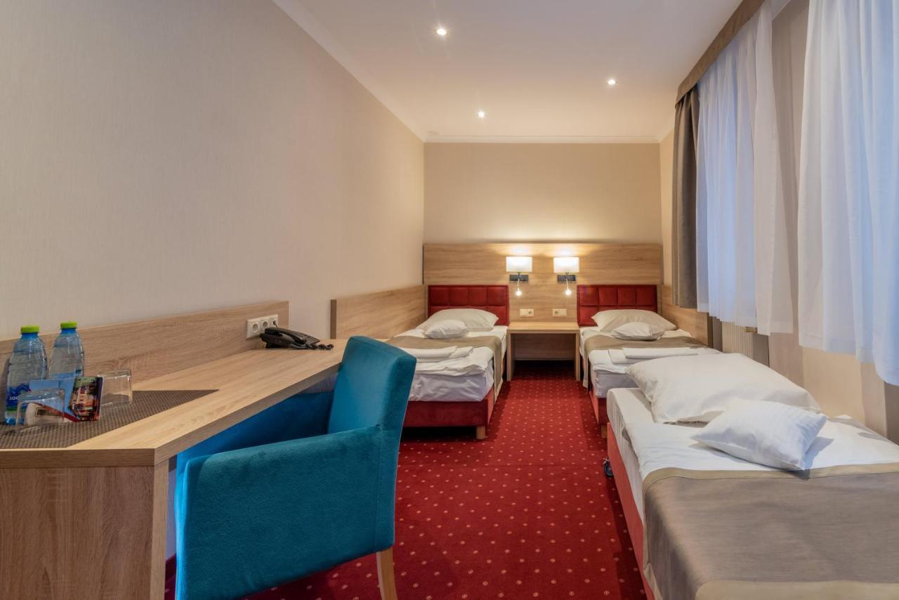 Hotel Texicana Sulechów Exterior foto